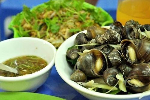 Ăn ốc có nên bỏ đuôi?
