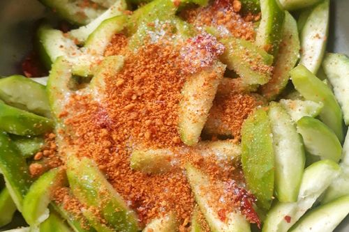 Cách làm cóc lắc muối ớt siêu ngon