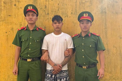 Mượn xe của bạn rồi bỏ trốn sang Campuchia