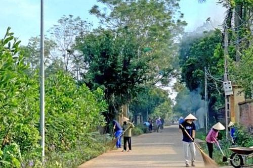 Người dân Cổ Đông chung sức xây dựng xã đạt chuẩn