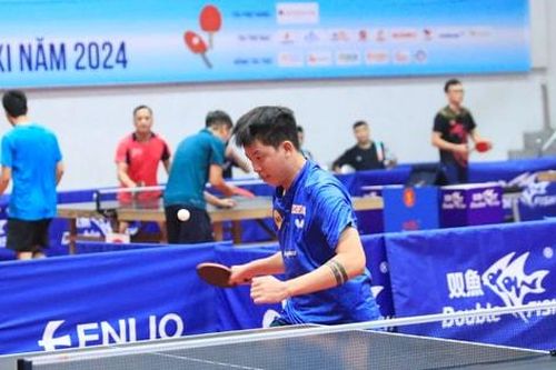 Các tuyển thủ quốc gia làm tăng sức nóng Giải Bóng bàn Báo Hànôịmới mở rộng
