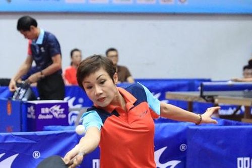 Giải bóng bàn tranh Cúp Báo Hànôịmới năm 2024: Tay vợt Phạm Thu Hương vô địch nội dung đơn nữ trên 45 tuổi
