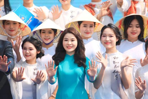 Tưng bừng ngày hội Thanh niên quốc tế lần thứ III tại Hà Nội
