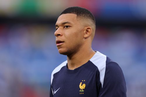 'Bóng ma' của Benzema ám ảnh Mbappe