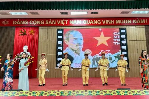 Phụ nữ Thủ đô xây dựng văn hóa giao thông an toàn