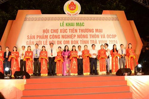 Khai mạc Tuần lễ Văn hóa, du lịch gắn với lễ hội Ok Om Bok tại Trà Vinh