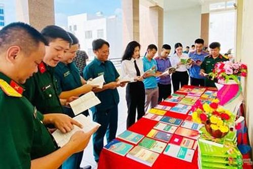 Bộ tư lệnh TP Hồ Chí Minh đa dạng hình thức tuyên truyền pháp luật cho chiến sĩ