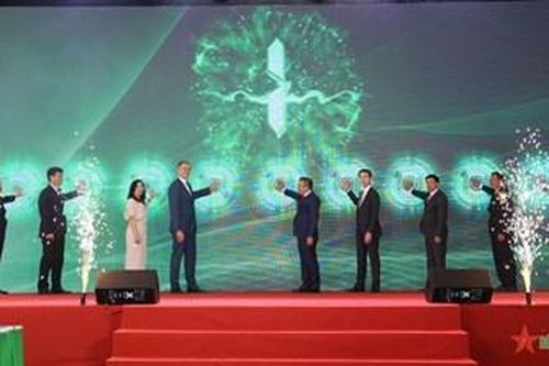 Hà Nội bắt đầu vận hành thương mại đoạn trên cao đường sắt Nhổn- Ga Hà Nội
