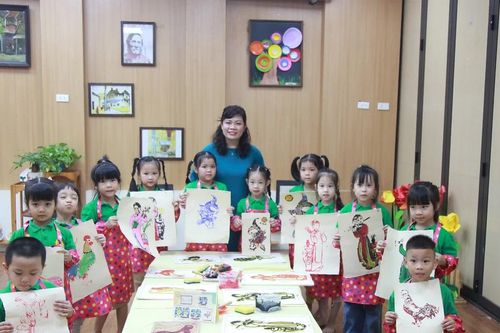 Cô giáo Hà Nội tâm huyết giúp trẻ thêm yêu nghệ thuật dân gian