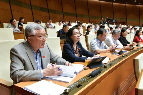 Kỳ họp thứ 8, Quốc hội khóa XV: Tăng tuổi phục vụ tại ngũ của sĩ quan để phù hợp với tính chất, nhiệm vụ của Quân đội