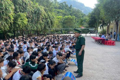 Đa dạng các hình thức tuyên truyền hưởng ứng Ngày Pháp luật Việt Nam