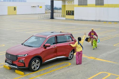 Bảng giá xe Ford tháng 11/2024: Khách mua được tặng 100% trước bạ