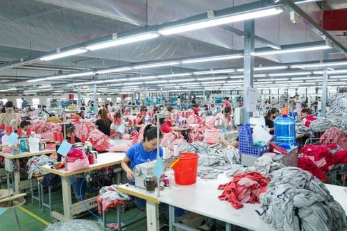 Canifa: Bền bỉ với sứ mệnh 'Đem đến niềm vui mặc đẹp cho hàng triệu gia đình Việt'