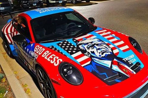 Chiếc Porsche 911 đặc biệt mừng ông Donald Trump thắng cử
