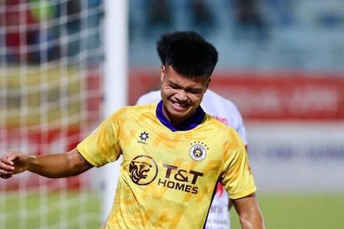Phòng thủ lỏng lẻo, Hà Nội FC hòa trận thứ 4 liên tiếp
