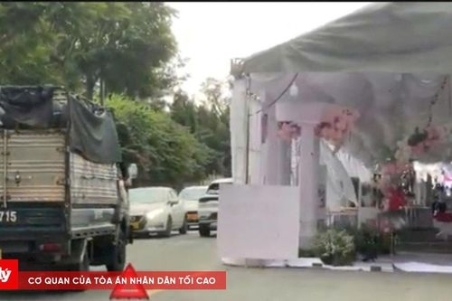 Rạp đám cưới mọc sừng sững gần trụ sở Công an, Ban Chỉ huy quân sự