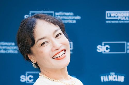 Diễn viên đóng vai ô sin mù chữ trên phim VTV ngoài đời là vợ đạo diễn nổi tiếng