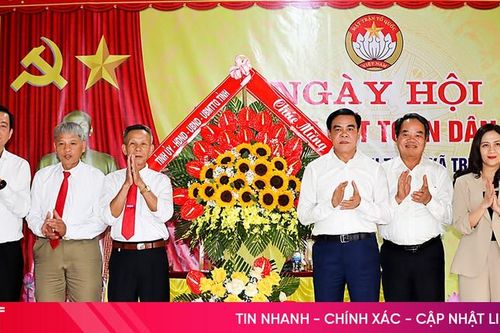 Lãnh đạo tỉnh, ngành chung vui ngày hội đại đoàn kết ở cơ sở