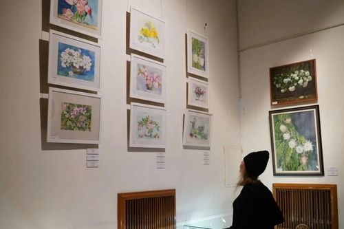 Tranh Việt Nam dự triển lãm các nhà ngoại giao nước ngoài tại Nga