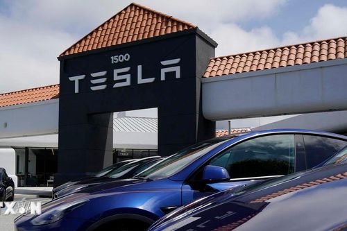 Tesla đang phóng đại độ an toàn của hệ thống lái tự động?