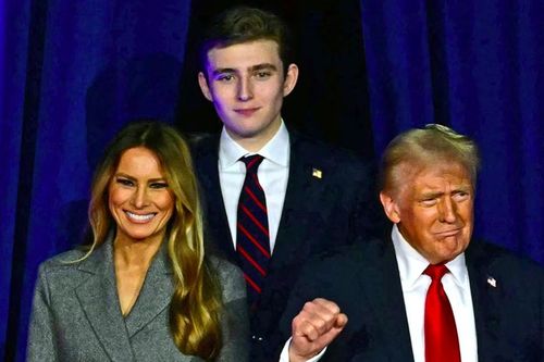 Cậu út Barron Trump - 'nhà chiến lược' thầm lặng đằng sau chiến thắng của cha