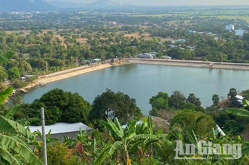 Thú vị chinh phục đỉnh Cô Tô