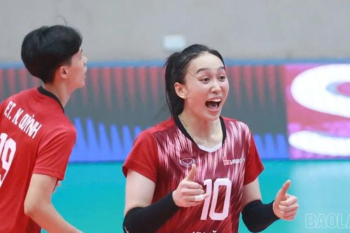 Xi măng Long Sơn Thanh Hóa tạm vươn lên xếp hạng thứ nhất sau chiến thắng áp đảo trước VietinBank