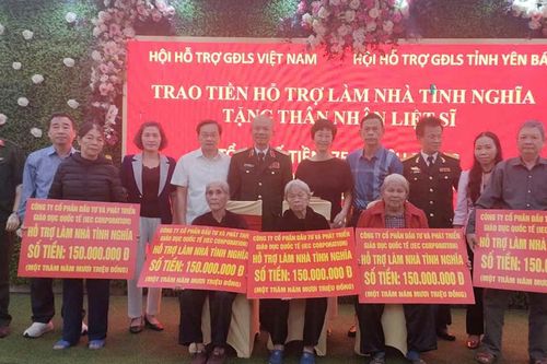 Yên Bái: Hỗ trợ 750 triệu đồng cho các thân nhân liệt sỹ làm nhà mới