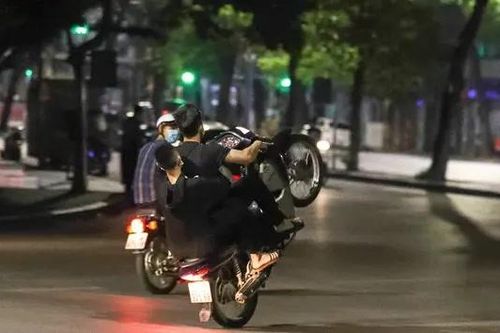 Nạn đua xe trái phép