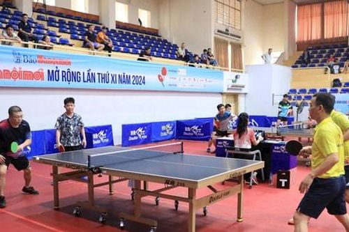 Giải bóng bàn tranh Cúp Báo Hànôịmới năm 2024: Sôi động các trận đấu đơn nam, đôi nam lãnh đạo