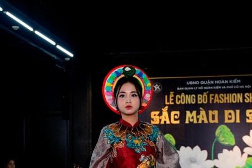 Biểu diễn thời trang tôn vinh di sản