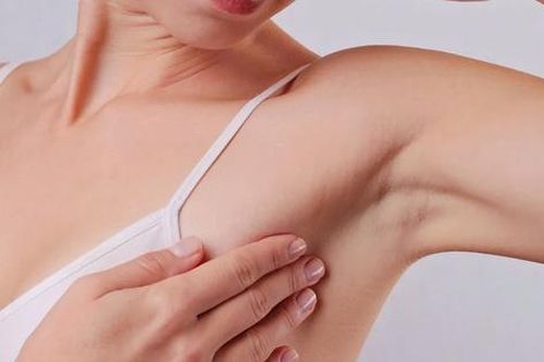 Cách khắc phục nách bị thâm sạm tại nhà