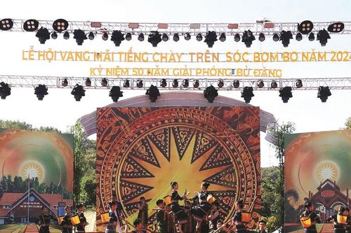 Vang mãi tiếng chày trên sóc Bom Bo