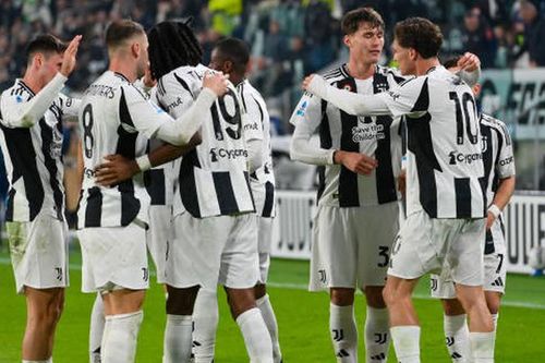 Juventus thắng derby thành phố, AC Milan mất điểm ở vòng 12 Serie A