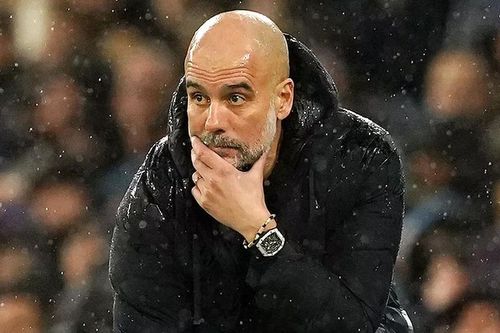 Guardiola đang 'bất lực' với Man City?