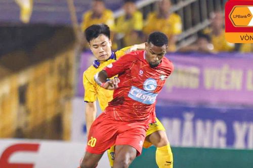 CLB Thanh Hóa chiếm ngôi đầu V-League, cuộc đua vô địch trở nên khó lường với 5 đội bám đuổi nhau