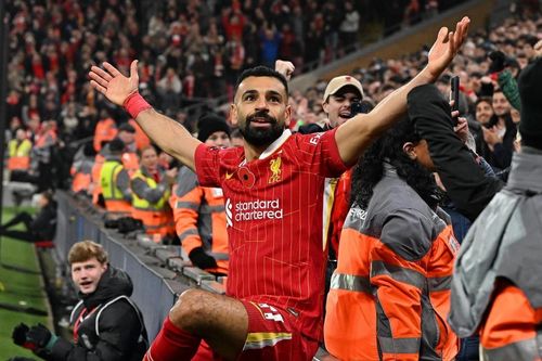 Liverpool bay cao, Manchester City chìm sâu trong khủng hoảng