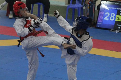 CLB Hồng Bằng nhất toàn đoàn Giải Taekwondo đồng đội các lứa tuổi trẻ TP Đà Nẵng năm 2024