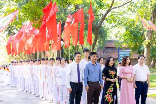 Tự hào hành trình 25 năm xây dựng và phát triển Trường THPT Lam Hồng
