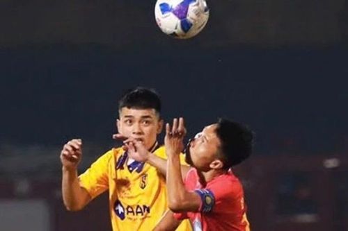 Đánh bại Sông Lam Nghệ An, Đông Á Thanh Hóa trở lại ngôi đầu bảng V-League