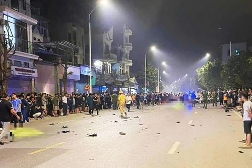 Hà Nội: 3 xe máy va chạm liên hoàn, 2 học sinh tử vong tại chỗ