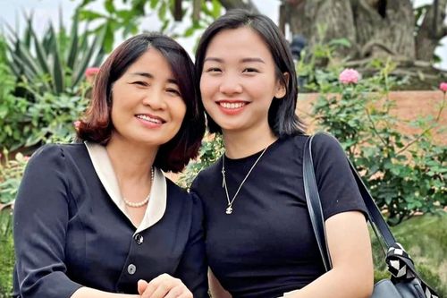Lấy con trai cô chủ nhiệm, 9X Thanh Hóa được yêu thương vô bờ