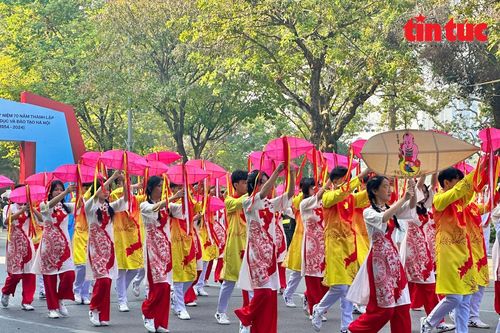 Sôi nổi chương trình 'Hành khúc học sinh Thủ đô' năm 2024