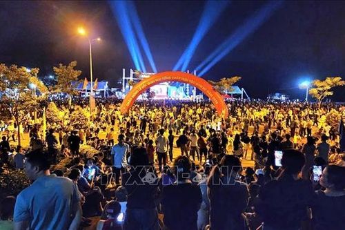 Đặc sắc Lễ hội 'Vang mãi tiếng chày trên sóc Bom Bo'