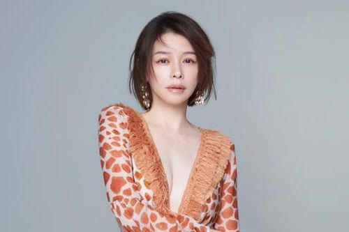 Nữ diễn viên đóng phim 18+ vì nghèo, U50 ly hôn chồng và bị ung thư