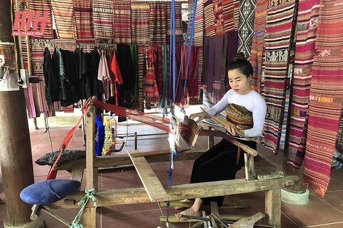 Bá Thước bảo tồn làng nghề gắn với phát triển du lịch
