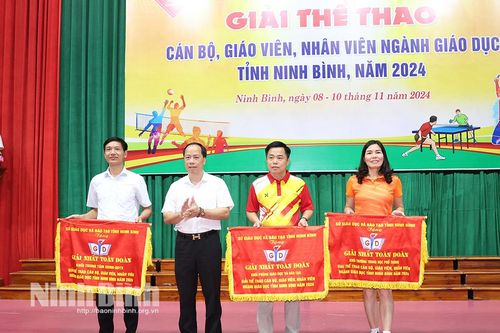 Bế mạc Giải thể thao cán bộ, giáo viên, nhân viên ngành Giáo dục tỉnh Ninh Bình năm 2024