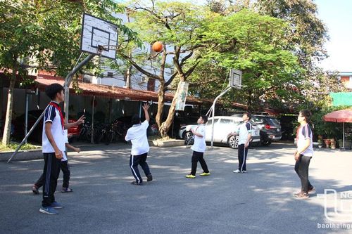 Học sinh Nghệ An: Nói không với điện thoại trong trường học