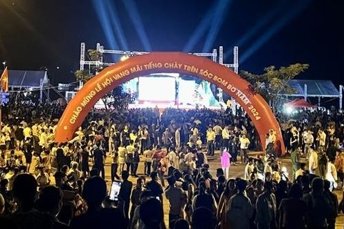 Đặc sắc Lễ hội 'Vang mãi tiếng chày trên sóc Bom Bo' ở Bình Phước