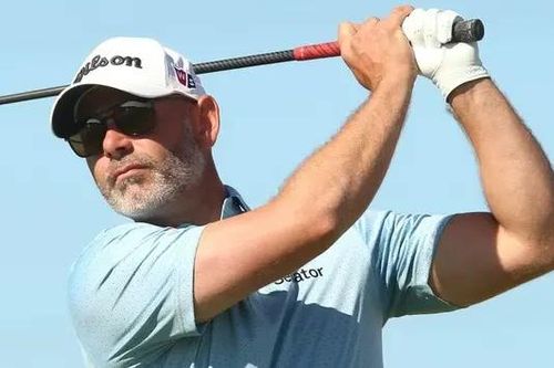 Paul Waring dẫn đầu vòng 3 giải Abu Dhabi Championship